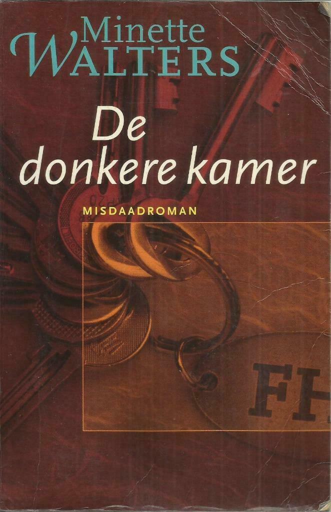 DE DONKERE KAMER - Minette WALTERS, Enlèvement ou Envoi, Utilisé, Pays-Bas, Minette WALTERS