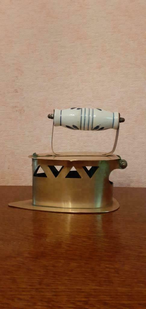 Fer à repasser en cuivre *, Antiquités & Art, Curiosités & Brocante, Enlèvement ou Envoi