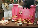 Château en isomo pour mettre des pâtisseries à une fête, Enlèvement, Utilisé