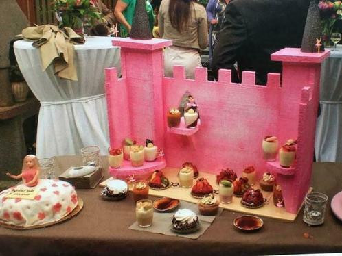 Kasteel in isomo om gebakjes in te zetten communie feest, Kinderen en Baby's, Speelgoed | Poppenhuizen, Gebruikt, Ophalen