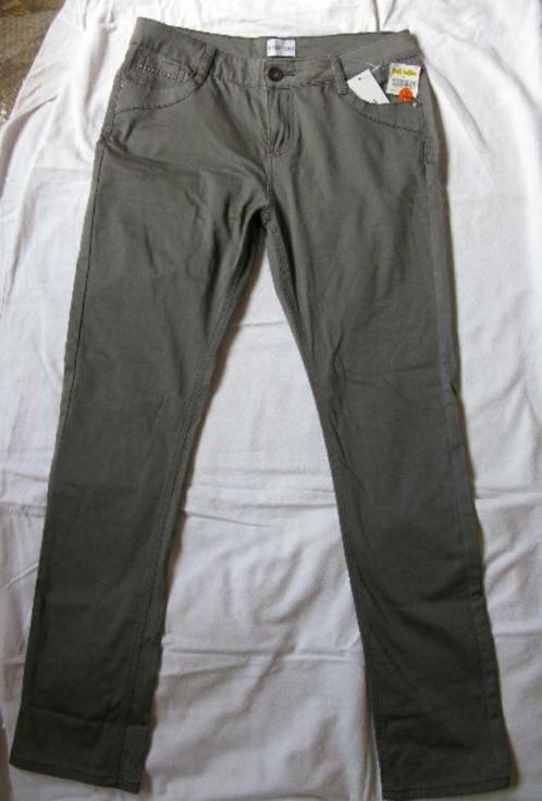 Pantalon dame gris T42 NEUF, Kleding | Dames, Broeken en Pantalons, Nieuw, Maat 42/44 (L), Grijs, Lang, Ophalen of Verzenden