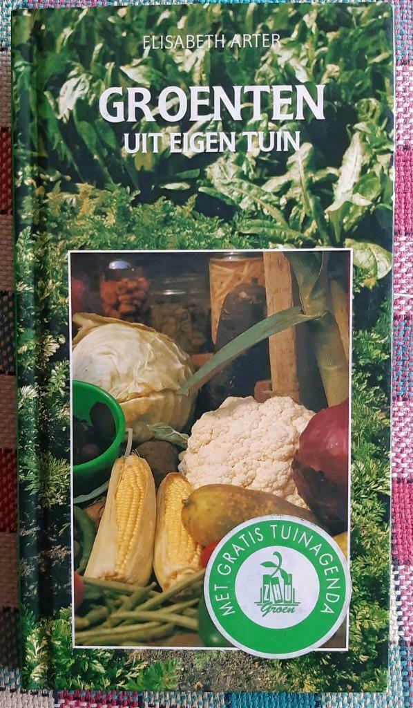 Boek “Groenten uit eigen tuin”, Tuin en Terras, Planten | Tuinplanten, Eenjarig, Groenteplanten, Halfschaduw, Zomer, Ophalen of Verzenden