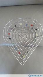 plateau en forme de coeur avec perles colorées, Utilisé, Balance ou Balances
