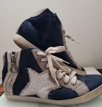 Chaussures bleu et grises taille 37