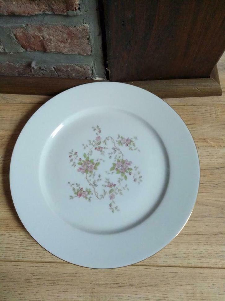 Zeer mooie Limoges porseleinen schaal met gouden rand, Antiek en Kunst, Antiek | Servies los, Ophalen of Verzenden