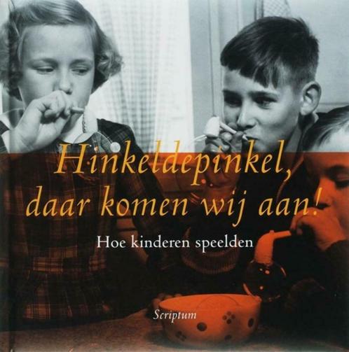 Hinkeldepinkel, daar komen wij aan! - van Rooijen, Livres, Loisirs & Temps libre, Comme neuf, Autres sujets/thèmes, Enlèvement ou Envoi