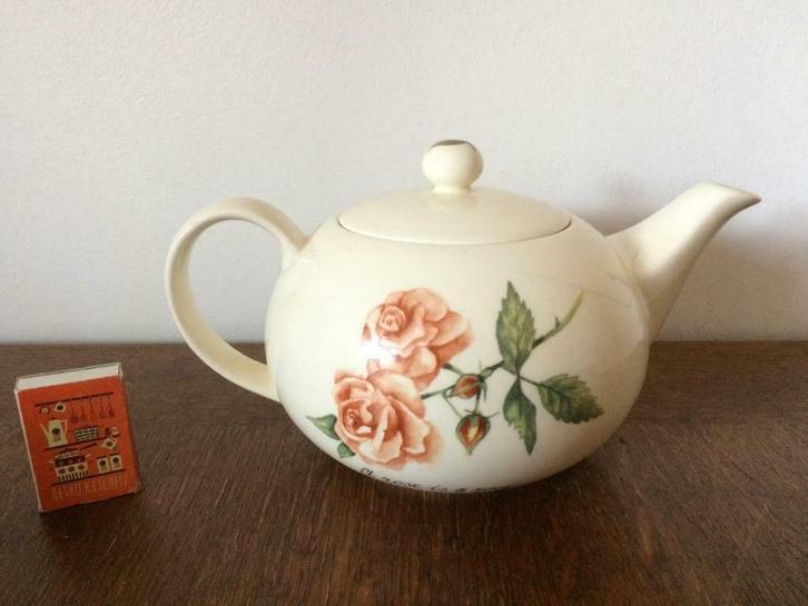 Witte lage keramieke theepot met rozen Jet and company, Huis en Inrichting, Keuken | Servies, Gebruikt, Overige typen, Overige stijlen