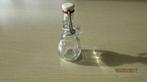 Mooi klein flesje met dop, Verzamelen, Glas en Drinkglazen, Ophalen, Gebruikt