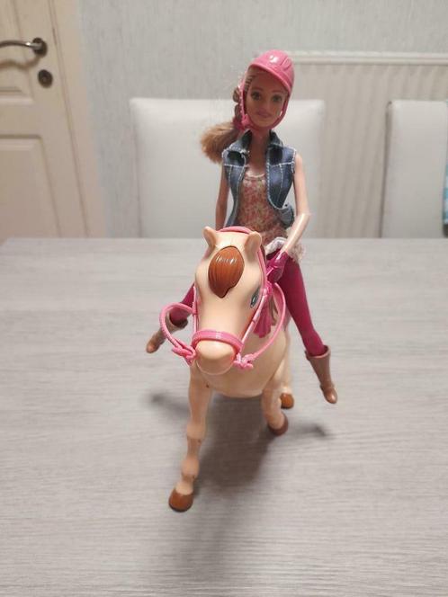Voorzichtigheid Bijproduct bewijs ② Barbie Met Bewegend Paard — Speelgoed | Poppen — 2dehands