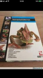 Boek terarium dieren. Handboek en nadlagwerk. 15€, Livres, Animaux & Animaux domestiques, Comme neuf, Enlèvement