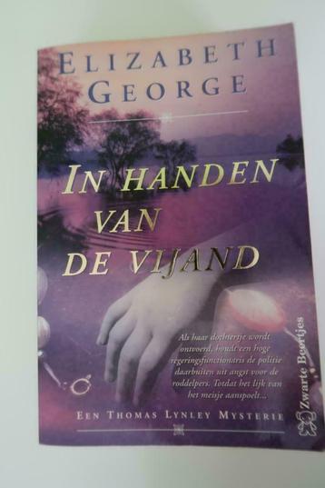 In de handen van de vijand - Elizabeth George beschikbaar voor biedingen