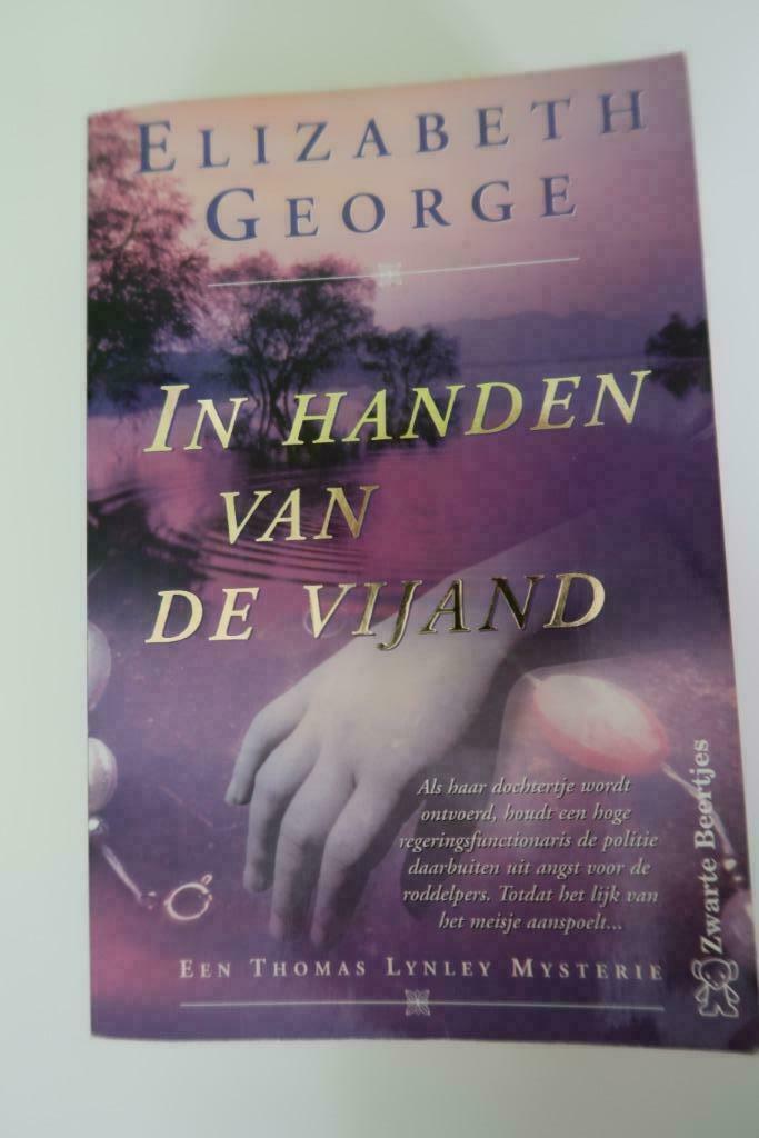 In de handen van de vijand - Elizabeth George, Boeken, Detectives, Gelezen, Ophalen of Verzenden