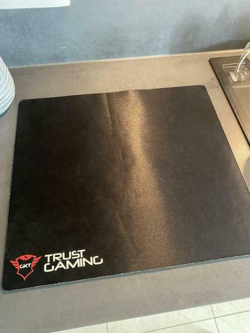 Tapis de souris trust gaming