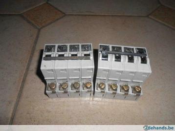 2 zekeringen - Vynckier 16A - 4 polig N°12, Utilisé, Autres types