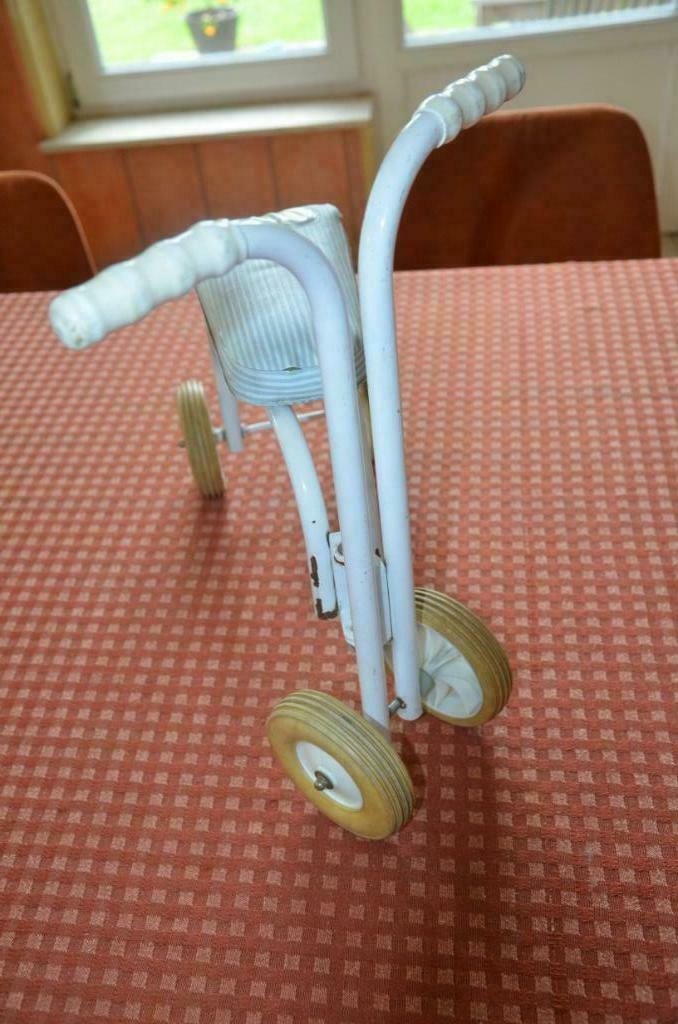 TARTINE et CHOCOLAT :draisienne vintage qui roule super bien, Antiek en Kunst, Antiek | Speelgoed, Ophalen