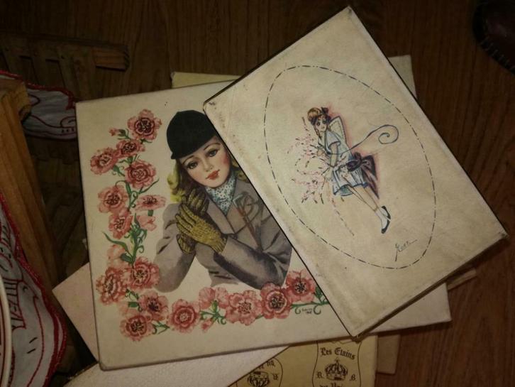 doosje amazone Diana en doosje 'Charleston' meisje, Antiek en Kunst, Antiek | Woonaccessoires, Ophalen of Verzenden