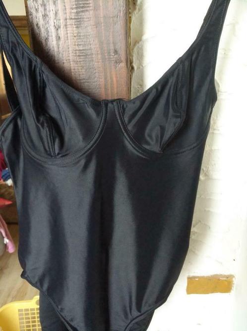 Zeer mooie satijn/glanzende zwarte jersey met volle borst, Kleding | Dames, Badmode en Zwemkleding, Zo goed als nieuw, Badpak