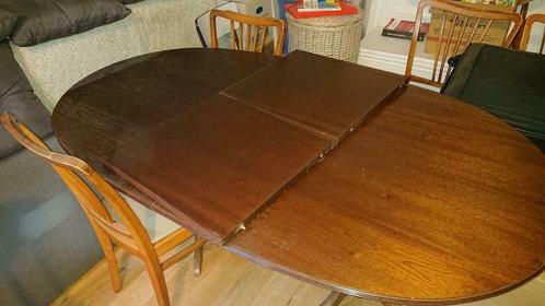 Table ancienne et 6 chaises en bois plein, Antiquités & Art, Antiquités | Meubles | Tables, Enlèvement