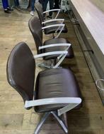 3 kappersstoelen met pomp , bruine kleur., Gebruikt