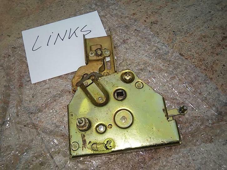 VW T3 Schuifdeurslot LINKERKANT,  nr.252843653A, 1989, Auto-onderdelen, Interieur en Bekleding, Volkswagen, Ophalen of Verzenden