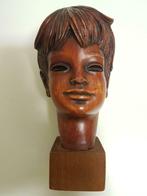 Vintage handgesneden houten jongensgezicht van Achatit., Comme neuf, Enlèvement ou Envoi