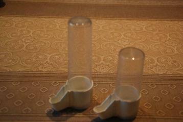 drinkfontein plastiek 13,5 cm en 10 cm