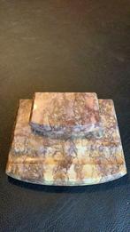 Pen houder, Enlèvement