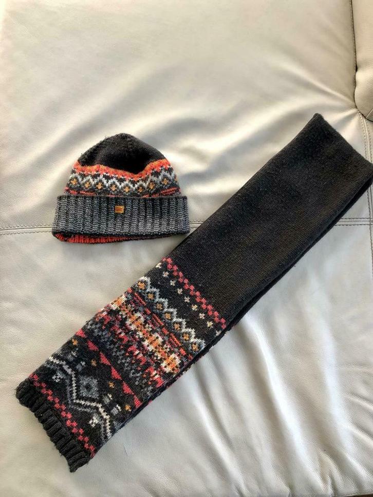 Ensemble bonnet et écharpe marron-orange Catimini - taille 7, Enfants & Bébés, Vêtements enfant | Bonnets, Écharpes & Gants, Utilisé