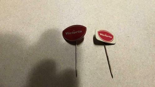 Pin's Victoria (x4), Collections, Broches, Pins & Badges, Utilisé, Insigne ou Pin's, Marque, Enlèvement ou Envoi