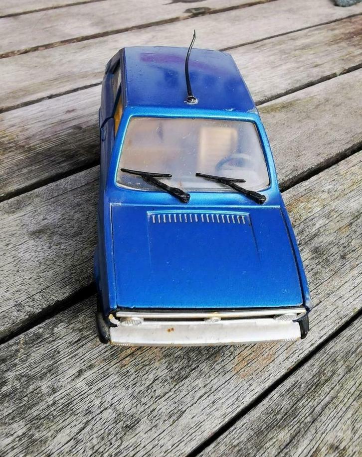 VW POLO S25  polistil 5-77  jaren 70 vrij goede staat, Hobby en Vrije tijd, Modelauto's | 1:24, Gebruikt, Auto, Overige merken