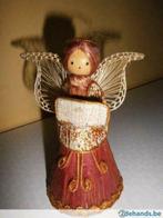 handgemaakt engeltje in raffia, Utilisé
