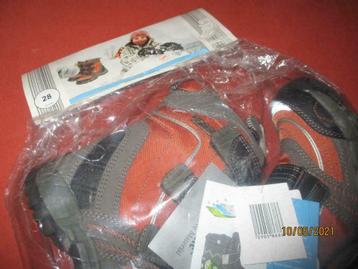 BOTTES FOURREES ENFANT. POINTURE 28., Neuf, Enlèvement ou Envoi, Enfant, Bottes
