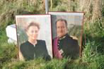 §  paire de cadres avec poster photo royales, Verzamelen, Koningshuis en Royalty, Ophalen of Verzenden, Gebruikt, Kaart, Foto of Prent
