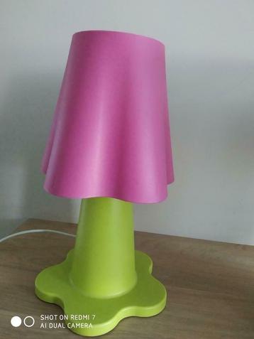 Lampe veilleuse Ikea rose et vert 