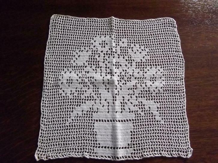 Travail de fleurs au crochet - Artisan, Maison & Meubles, Ameublement | Rideaux & Stores à lamelles, Enlèvement ou Envoi