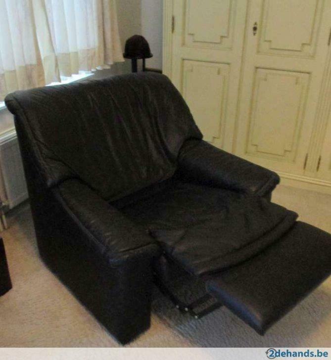 Luxe zwart lederen clubzetel met uitklap. Als  NIEUW !!!, Huis en Inrichting, Zetels | Zetels, Nieuw, Minder dan 150 cm, 75 tot 100 cm