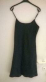 chemise de nuit courte modèle taille moyenne en satin, Vêtements | Femmes, Enlèvement ou Envoi, Autres couleurs, Vêtements de nuit