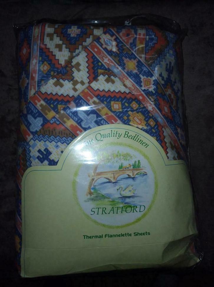 Parure Vintage complète drap/housse matelas/2taies, Antiquités & Art, Antiquités | Vêtements et Textile, Enlèvement ou Envoi