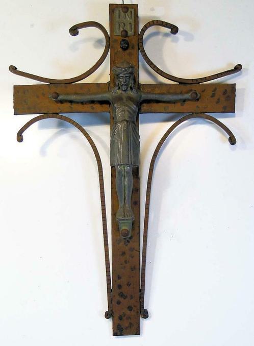 crucifix : Jésus en croix - Corpus Christi Art Deco, Antiquités & Art, Antiquités | Objets religieux, Enlèvement ou Envoi