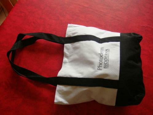 Sac toile noir/blanc Photoderm, Handtassen en Accessoires, Tassen | Damestassen, Zo goed als nieuw, Overige typen, Wit, Ophalen of Verzenden
