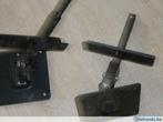 2 zwart ijzeren muziekboxhangers, Ophalen