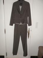 Mooi kostuum met wijde klassieke broek, Bruin, Nieuw, Onder de knie, Ophalen