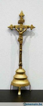 Crucifix en laiton