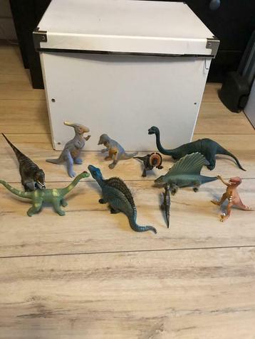 Vintage Dinosaurus speelgoed collectie beschikbaar voor biedingen