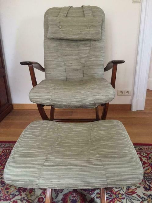 Vintage scandinave fauteuil met voetenbank - jaren 60, Huis en Inrichting, Fauteuils, Gebruikt, Hout, Stof, Ophalen