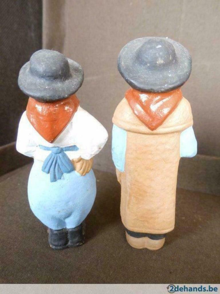 ② Figurines folkloriques coréennes avec aimant et deco Pâques — Jouets  miniatures — 2ememain