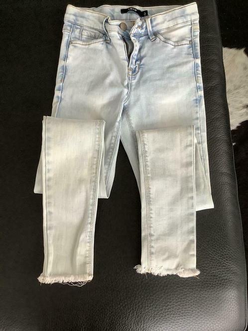2 jeansbroeken, Kinderen en Baby's, Kinderkleding | Maat 146, Nieuw, Meisje, Broek, Ophalen of Verzenden