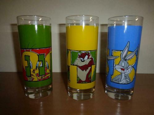 3 verzamelglazen : bugs bunny, tweety en taz, Collections, Verres & Petits Verres, Comme neuf, Verre à soda, Enlèvement ou Envoi