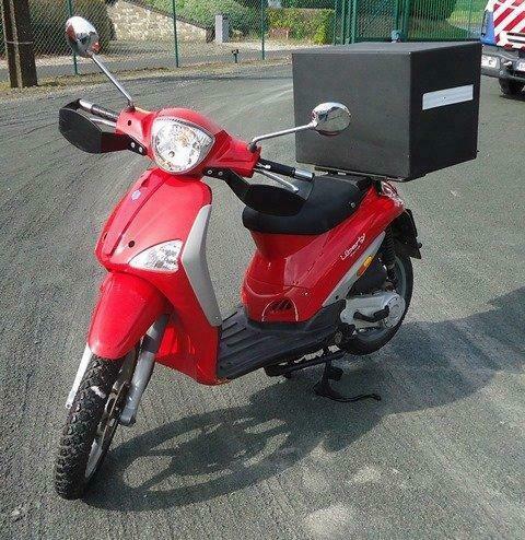Piaggio liberty met pizzakoffer, Fietsen en Brommers, Scooters | Piaggio, Gebruikt, Klasse B (45 km/u), Ophalen