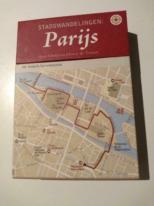 Stadswandelingen door Parijs, Livres, Guides touristiques, Comme neuf, Enlèvement ou Envoi